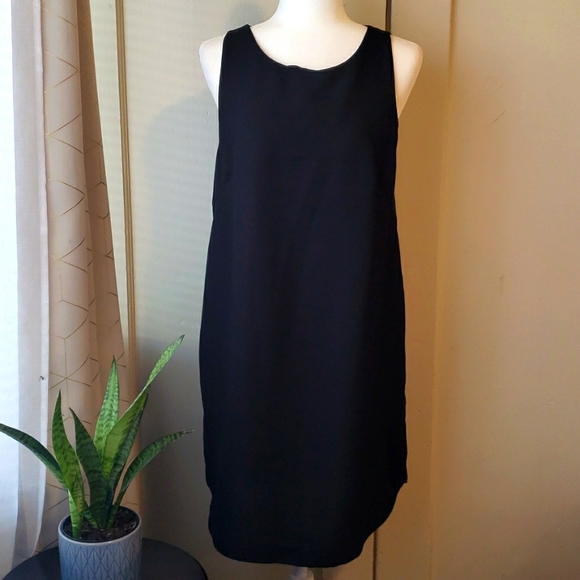 H&M Dress - Picture 1 of 7